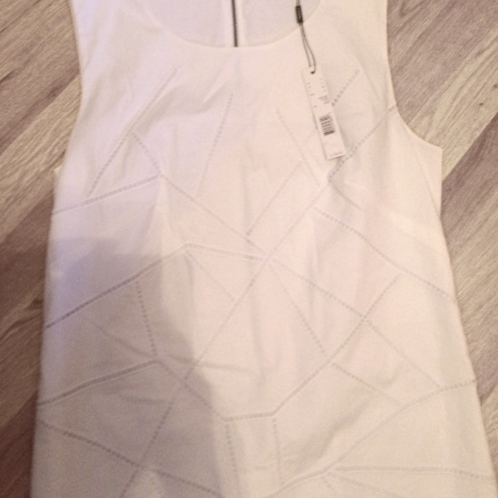 White Tahari dress 8petite